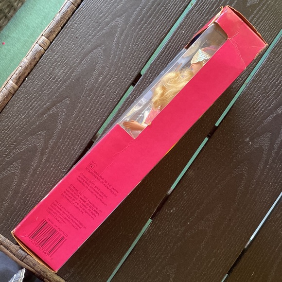 NRFB Vintage 1989 Ice Capades Barbie Doll ⛸ - Picture 12 of 13